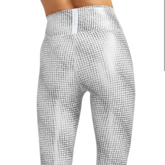 🪩Peloton Foil Printed Leggings - Picture 3 of 14